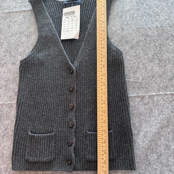 Brandy Melville Women's‎ OS Gray Sweater Vest with Baby Pockets - Picture 4 of 7